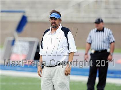 Thumbnail 2 in DeMatha vs. Loyola (I-95 Kickoff Classic) photogallery.
