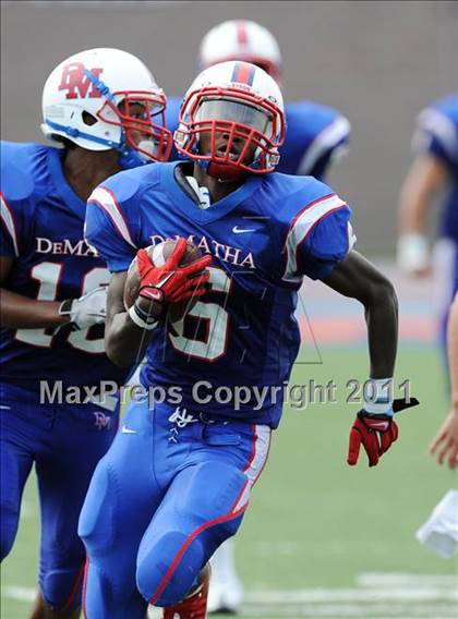 Thumbnail 3 in DeMatha vs. Loyola (I-95 Kickoff Classic) photogallery.