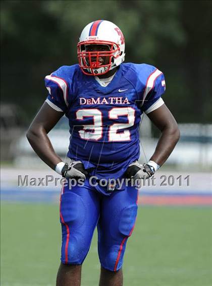 Thumbnail 3 in DeMatha vs. Loyola (I-95 Kickoff Classic) photogallery.
