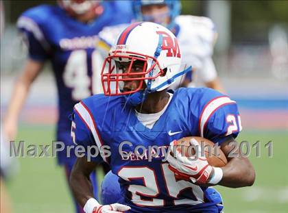 Thumbnail 2 in DeMatha vs. Loyola (I-95 Kickoff Classic) photogallery.