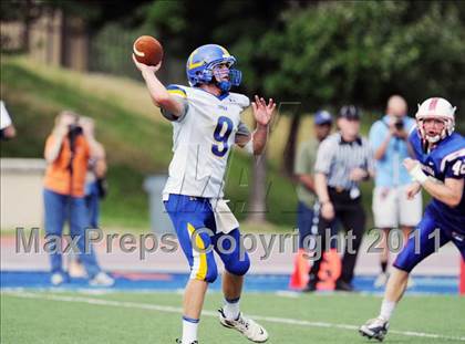 Thumbnail 3 in DeMatha vs. Loyola (I-95 Kickoff Classic) photogallery.
