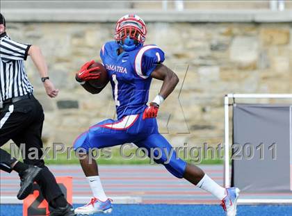 Thumbnail 2 in DeMatha vs. Loyola (I-95 Kickoff Classic) photogallery.