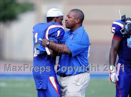 Thumbnail 2 in DeMatha vs. Loyola (I-95 Kickoff Classic) photogallery.