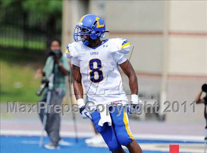 Thumbnail 2 in DeMatha vs. Loyola (I-95 Kickoff Classic) photogallery.