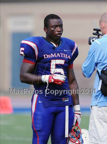Thumbnail 2 in DeMatha vs. Loyola (I-95 Kickoff Classic) photogallery.