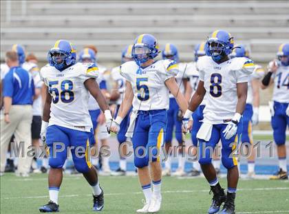 Thumbnail 2 in DeMatha vs. Loyola (I-95 Kickoff Classic) photogallery.