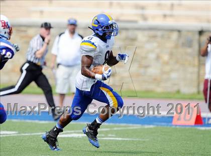 Thumbnail 3 in DeMatha vs. Loyola (I-95 Kickoff Classic) photogallery.