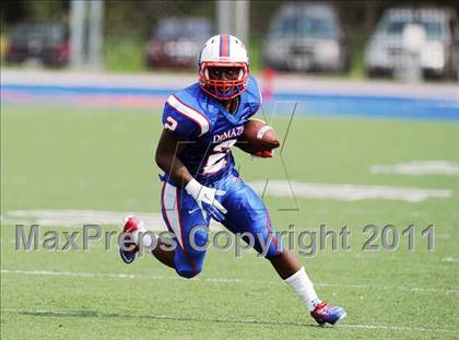 Thumbnail 2 in DeMatha vs. Loyola (I-95 Kickoff Classic) photogallery.