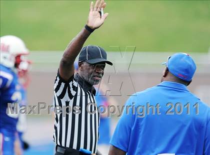 Thumbnail 1 in DeMatha vs. Loyola (I-95 Kickoff Classic) photogallery.