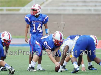 Thumbnail 2 in DeMatha vs. Loyola (I-95 Kickoff Classic) photogallery.
