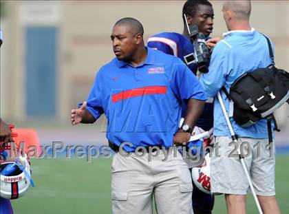 Thumbnail 3 in DeMatha vs. Loyola (I-95 Kickoff Classic) photogallery.