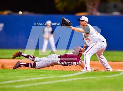 Thumbnail 2 in Highlands vs Burbank photogallery.