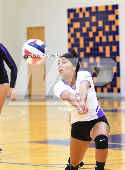 Thumbnail 3 in Durango vs Bishop Gorman photogallery.