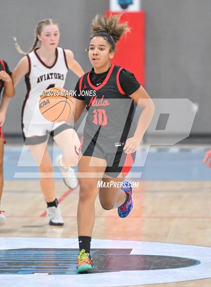 Thumbnail 3 in Cedar Valley vs. Coronado (Section 7) photogallery.