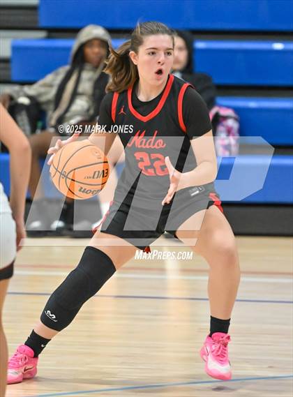 Thumbnail 3 in Cedar Valley vs. Coronado (Section 7) photogallery.