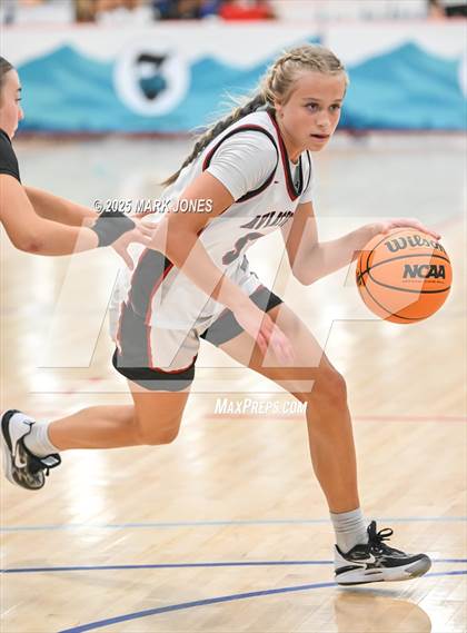 Thumbnail 3 in Cedar Valley vs. Coronado (Section 7) photogallery.