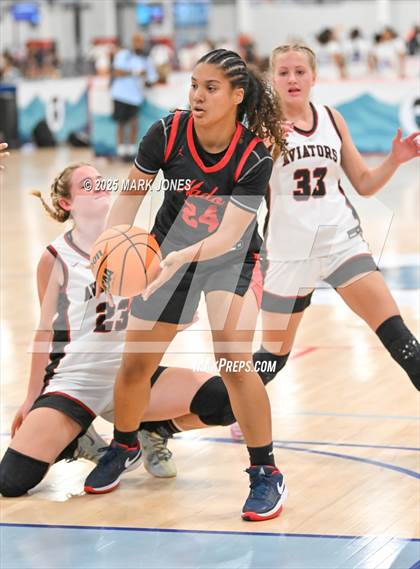 Thumbnail 2 in Cedar Valley vs. Coronado (Section 7) photogallery.