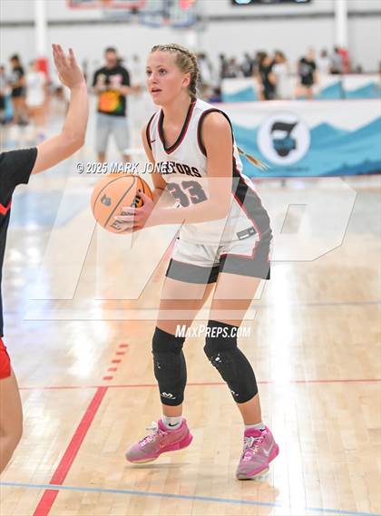 Thumbnail 3 in Cedar Valley vs. Coronado (Section 7) photogallery.