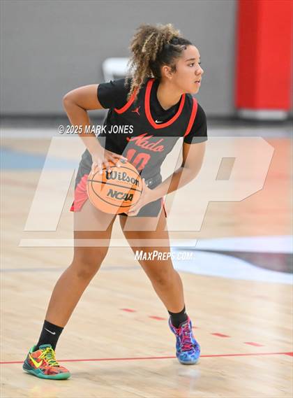 Thumbnail 2 in Cedar Valley vs. Coronado (Section 7) photogallery.