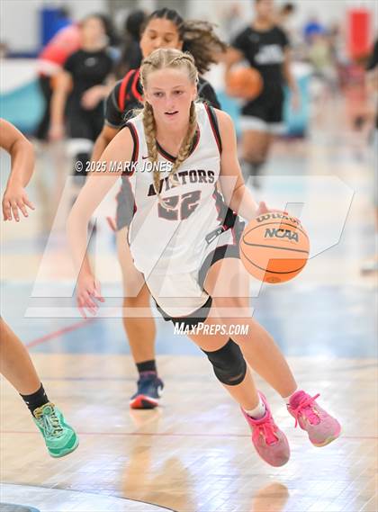 Thumbnail 3 in Cedar Valley vs. Coronado (Section 7) photogallery.