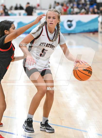 Thumbnail 3 in Cedar Valley vs. Coronado (Section 7) photogallery.