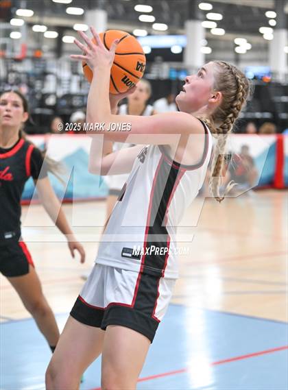 Thumbnail 2 in Cedar Valley vs. Coronado (Section 7) photogallery.