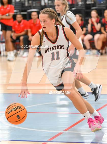 Thumbnail 3 in Cedar Valley vs. Coronado (Section 7) photogallery.