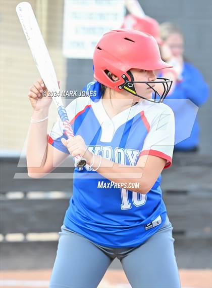 Thumbnail 3 in Camp Verde @ Northwest Christian photogallery.