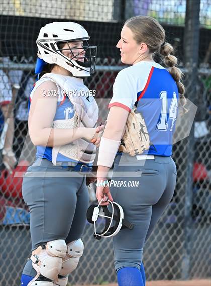 Thumbnail 3 in Camp Verde @ Northwest Christian photogallery.