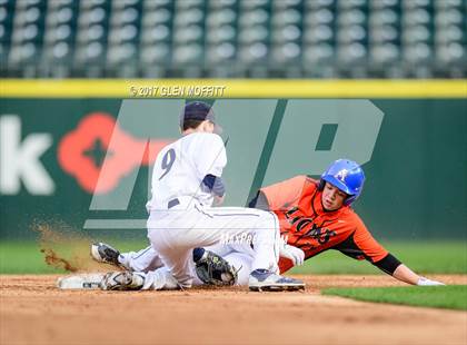 Thumbnail 3 in Auburn Mountainview vs. West Seattle photogallery.