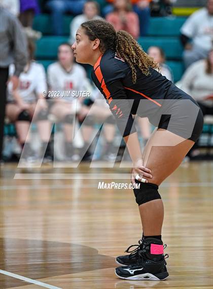 Thumbnail 3 in Thorndale vs. Schulenburg (UIL 2A Region 4 Area Playoff) photogallery.
