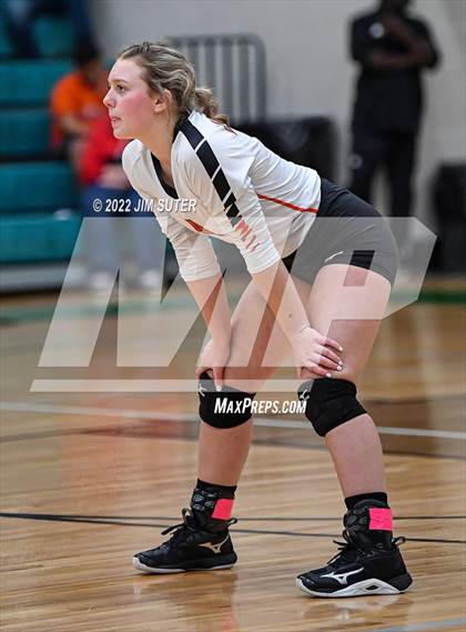 Thumbnail 3 in Thorndale vs. Schulenburg (UIL 2A Region 4 Area Playoff) photogallery.