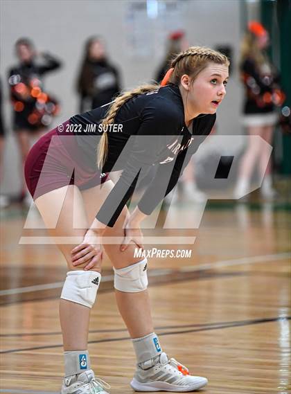 Thumbnail 3 in Thorndale vs. Schulenburg (UIL 2A Region 4 Area Playoff) photogallery.