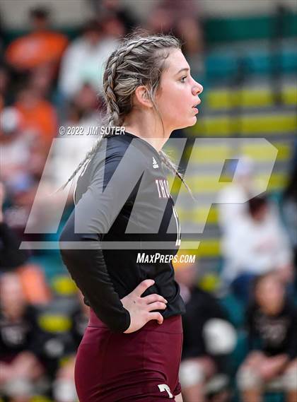Thumbnail 2 in Thorndale vs. Schulenburg (UIL 2A Region 4 Area Playoff) photogallery.