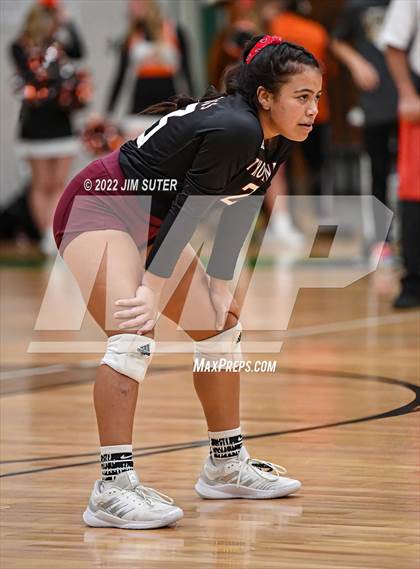 Thumbnail 1 in Thorndale vs. Schulenburg (UIL 2A Region 4 Area Playoff) photogallery.