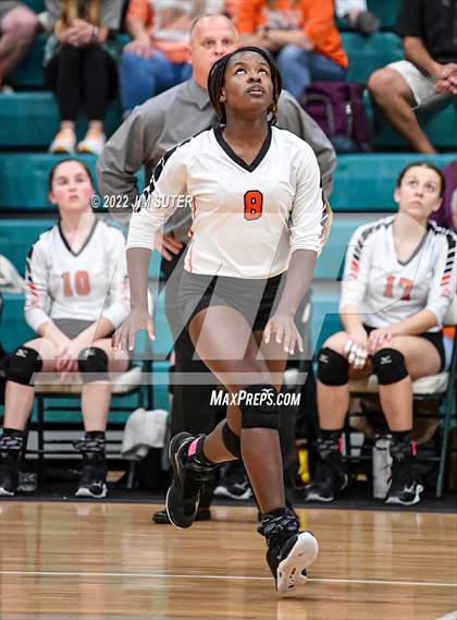 Thumbnail 1 in Thorndale vs. Schulenburg (UIL 2A Region 4 Area Playoff) photogallery.