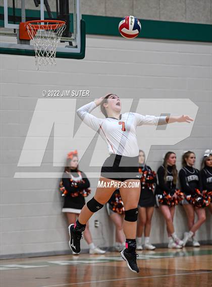 Thumbnail 3 in Thorndale vs. Schulenburg (UIL 2A Region 4 Area Playoff) photogallery.