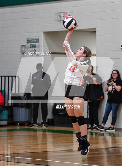 Thumbnail 3 in Thorndale vs. Schulenburg (UIL 2A Region 4 Area Playoff) photogallery.