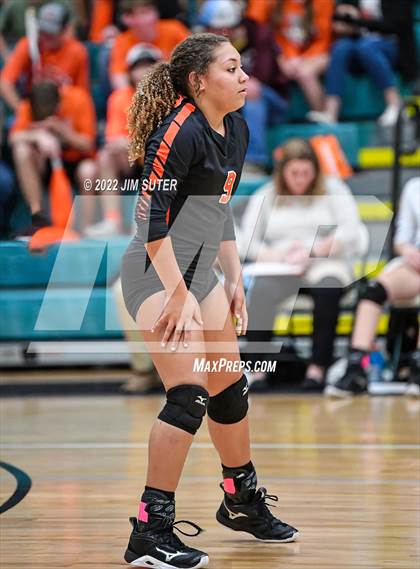Thumbnail 3 in Thorndale vs. Schulenburg (UIL 2A Region 4 Area Playoff) photogallery.