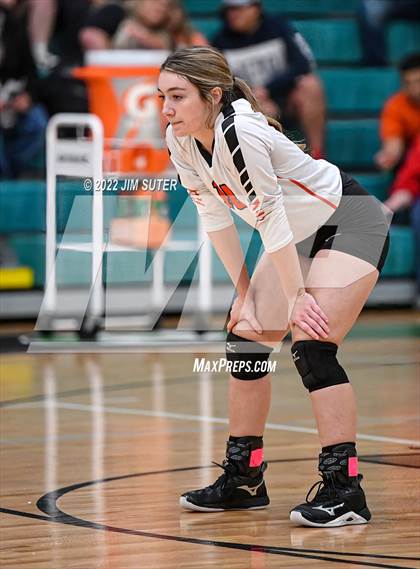 Thumbnail 2 in Thorndale vs. Schulenburg (UIL 2A Region 4 Area Playoff) photogallery.