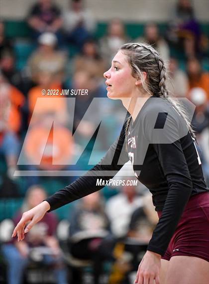 Thumbnail 2 in Thorndale vs. Schulenburg (UIL 2A Region 4 Area Playoff) photogallery.