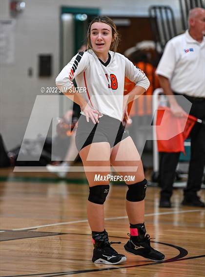 Thumbnail 1 in Thorndale vs. Schulenburg (UIL 2A Region 4 Area Playoff) photogallery.