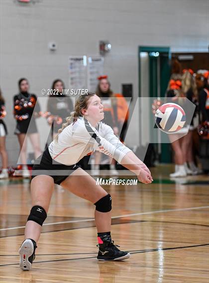 Thumbnail 2 in Thorndale vs. Schulenburg (UIL 2A Region 4 Area Playoff) photogallery.