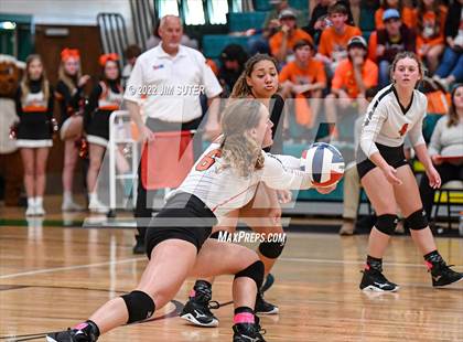 Thumbnail 3 in Thorndale vs. Schulenburg (UIL 2A Region 4 Area Playoff) photogallery.