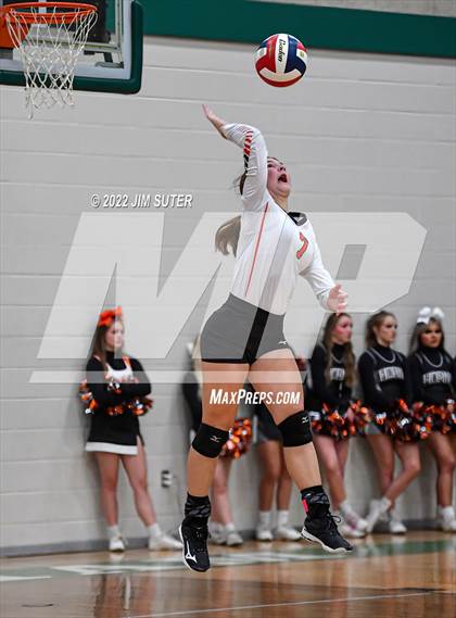 Thumbnail 1 in Thorndale vs. Schulenburg (UIL 2A Region 4 Area Playoff) photogallery.