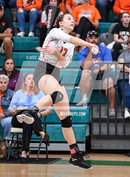 Thumbnail 2 in Thorndale vs. Schulenburg (UIL 2A Region 4 Area Playoff) photogallery.