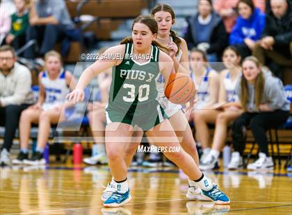 Thumbnail 2 in Pius X @ Lincoln East photogallery.
