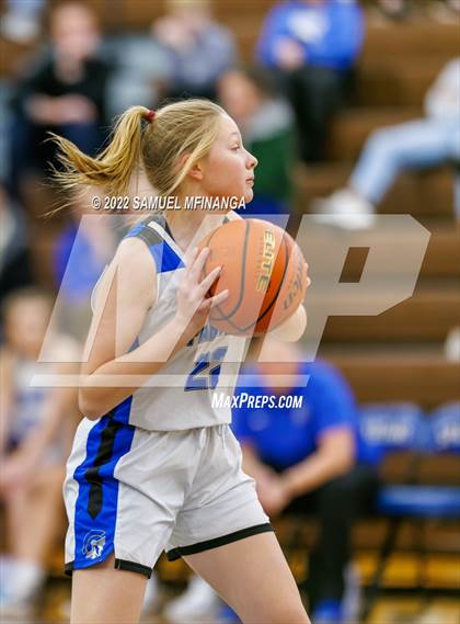 Thumbnail 2 in Pius X @ Lincoln East photogallery.
