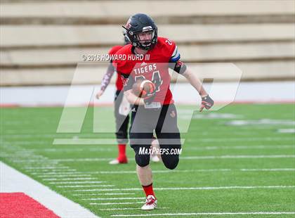 Thumbnail 1 in Forsan vs. Anson (UIL 2A Regional Playoff) photogallery.