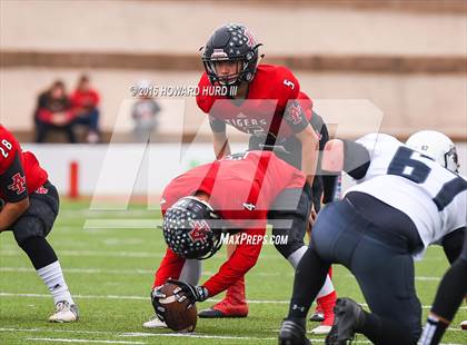Thumbnail 3 in Forsan vs. Anson (UIL 2A Regional Playoff) photogallery.